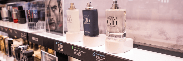 Cómo una cadena internacional de tiendas de belleza redujo los robos de muestras sin perjudicar la experiencia del cliente