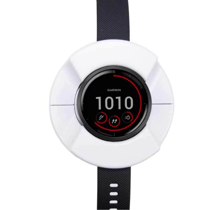 Smartwatch en pantalla blanca de seguridad