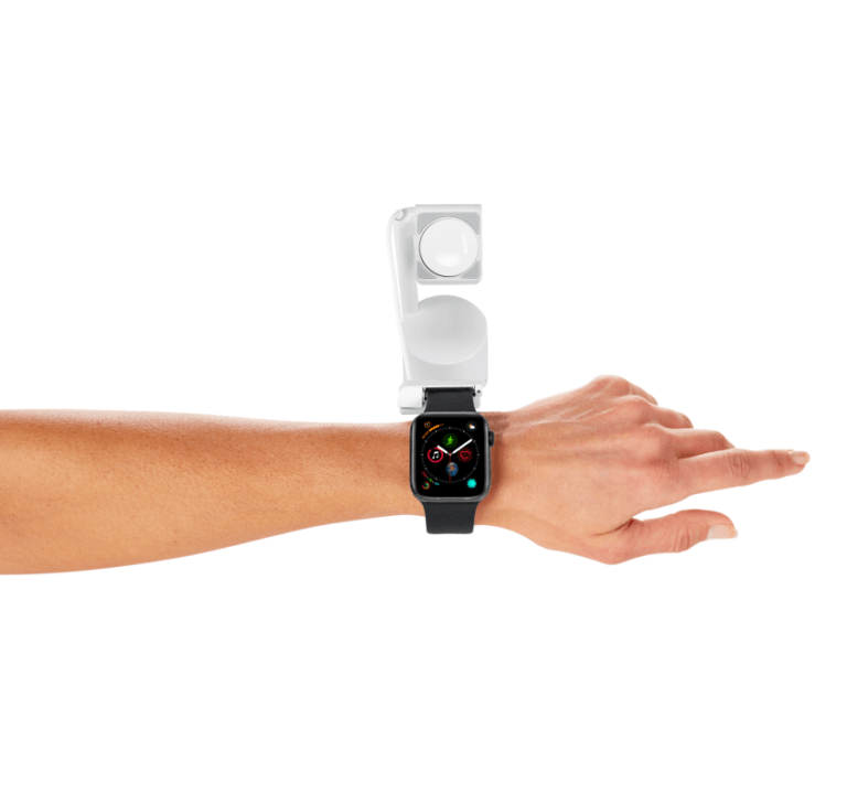 Smartwatch en pantalla blanca de seguridad