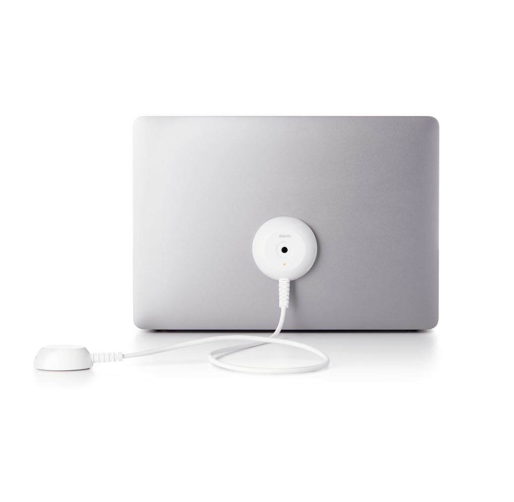 Blanco Laptop AOP unido a un portátil plateado