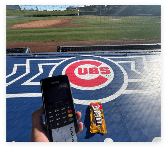 Logotipo de los Cubs de béisbol con un mPOS