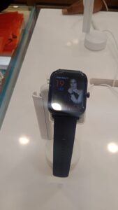 Smartwatch en una pantalla segura