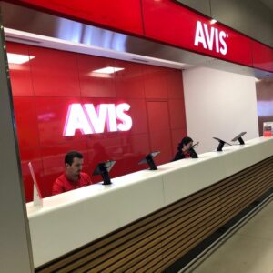 Puntos de venta en tableta en el mostrador de Avis