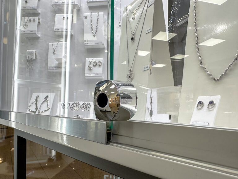 Halldór Ólafsson Úr og Skartgripir_InVue Cerraduras para joyas Seguridad para joyas Cerraduras para joyas sin llaves